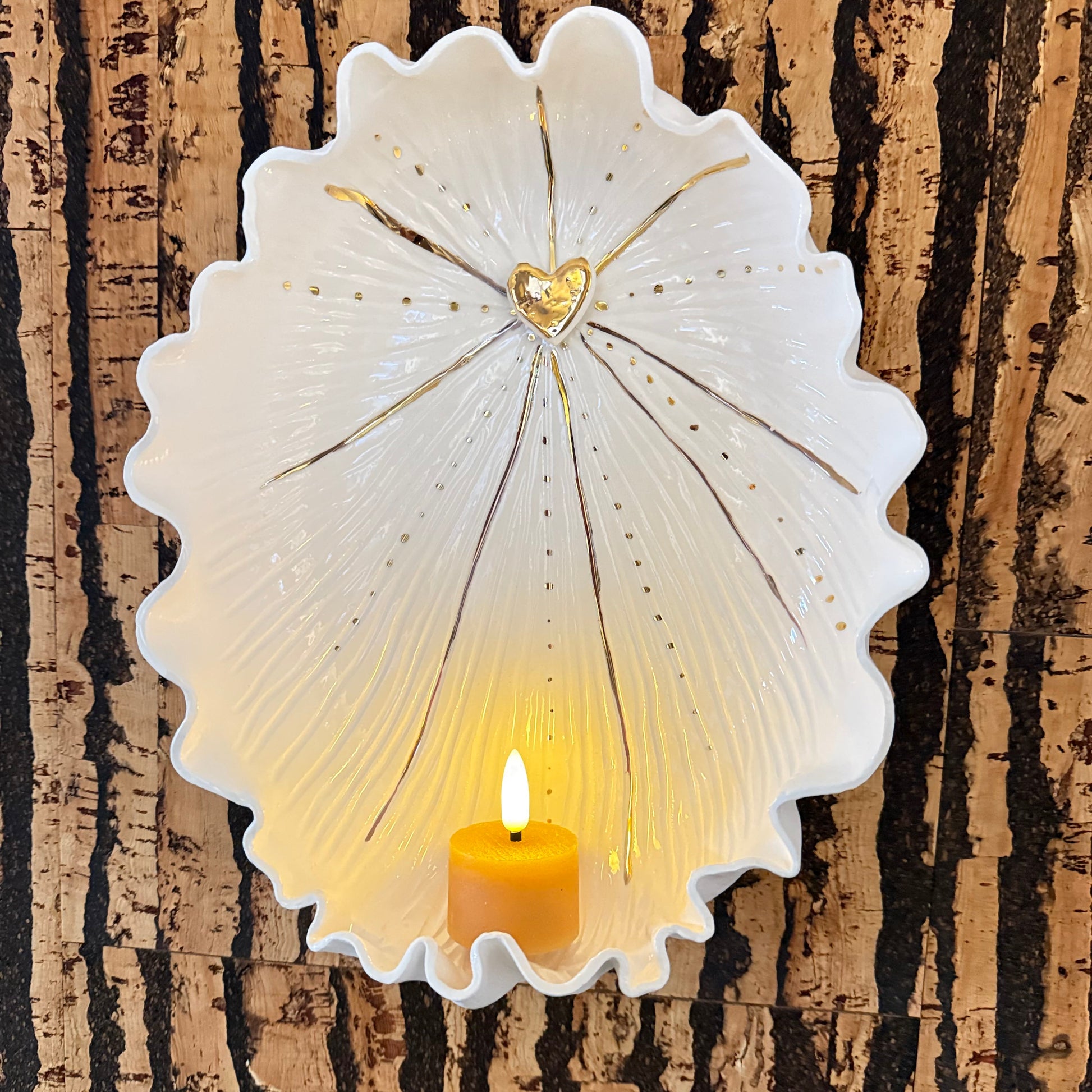 Hanging Light Vessel with Gold or Pearl details